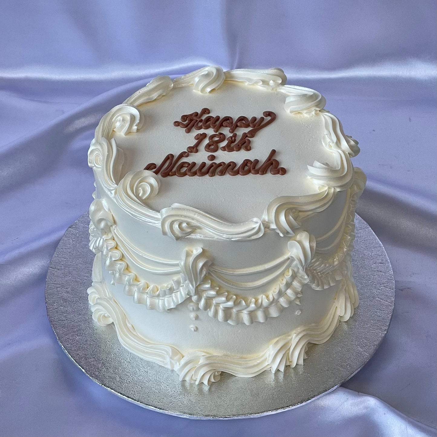 Classic White Round Cake