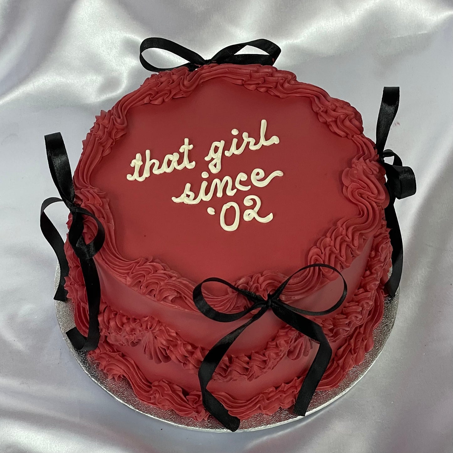 Burgundy Round with Ribbons π