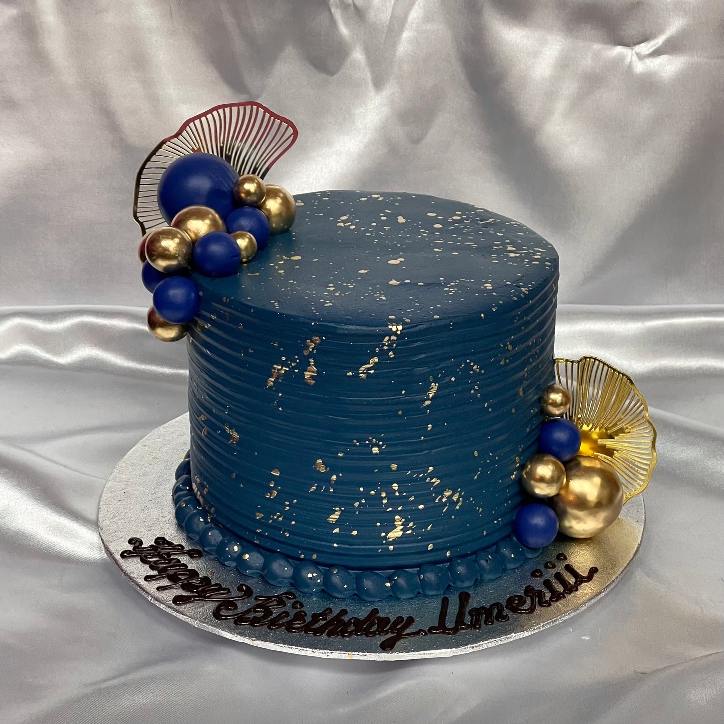 Navy & Gold Manly Cakeđź’™